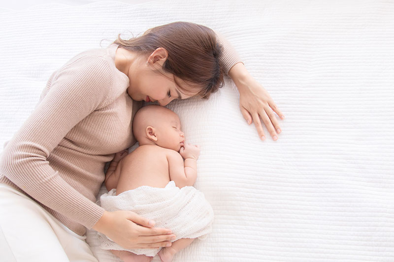 Curso sono: Como trabalhar a relação entre a mama e o sono sem desmame?
